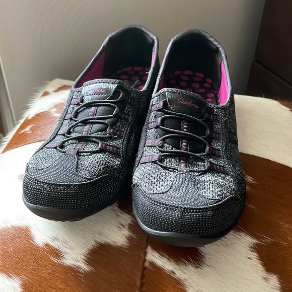 Skechers Shoes - Womens slip on sketchers size 11